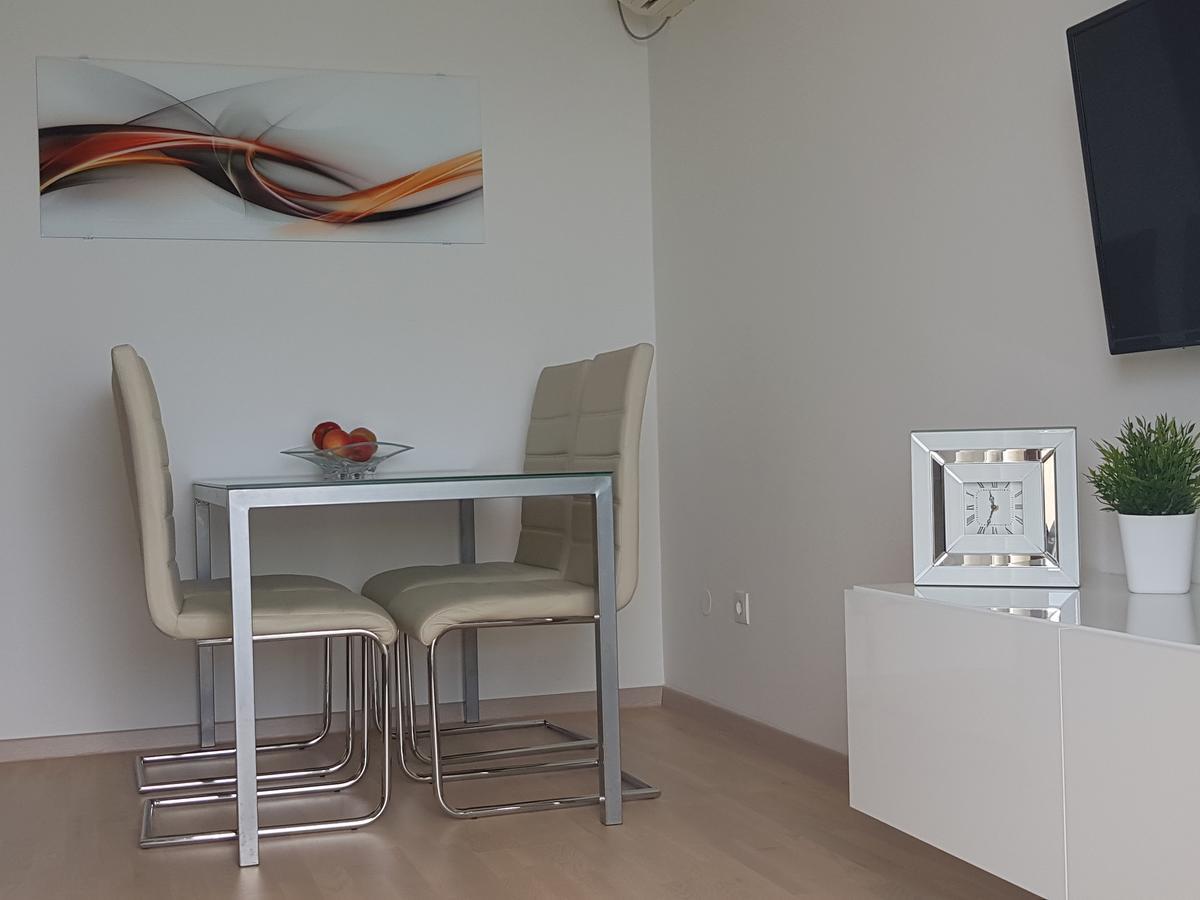 פודסטראנה Apartments Petricevic מראה חיצוני תמונה